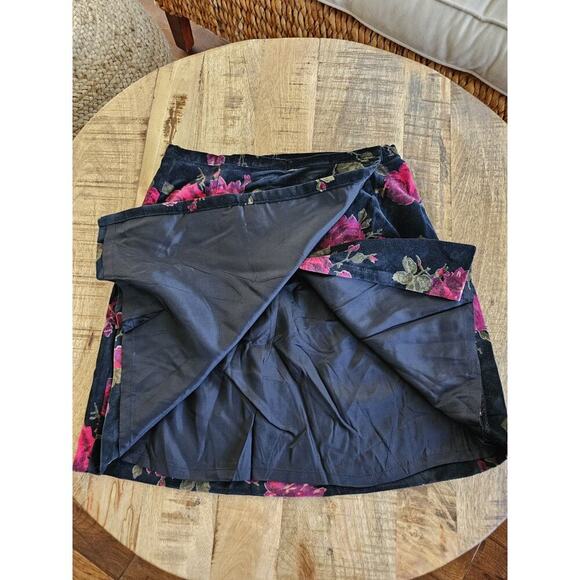 Limited Vintage Floral Velvet Wrap Skirt Women’s Size 2 NWT Goth Grunge Y2K - Picture 3 of 7